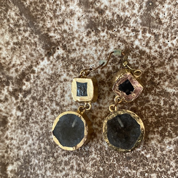 LIKE NEW boutique handcrafted raw pewter stone earrings with gold foil encasing - Picture 5 of 6
